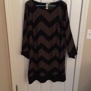 Super cute chevron shift dress!